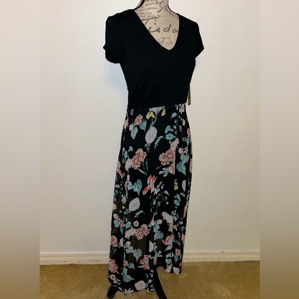 🩷🖤♦️NWT Vince Camuto Dress🖤🩷